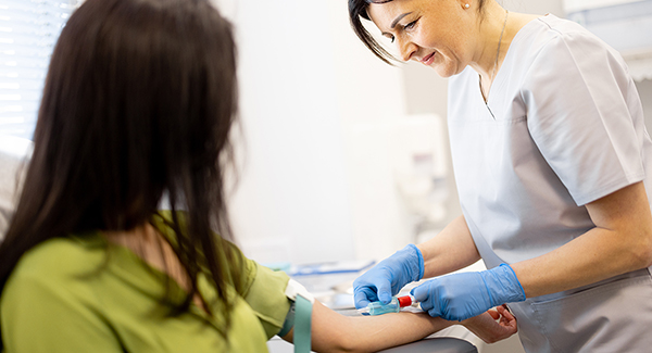 ¿Puedo acceder a la atención médica y pagarla?