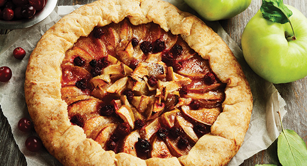 Galette rústica de manzana y arándanos