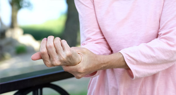 Using Ring Splints to Support Finger Joints 