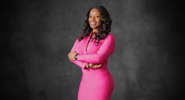 Evette Holloway: Serving Up Support