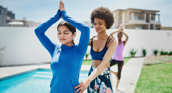 Cómo encontrar un instructor de yoga