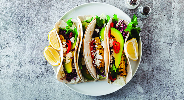 ​​​​​​​Receta de dos ingredientes de tacos de maíz y frijoles negros
