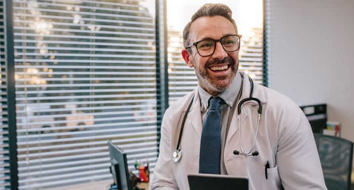 Busque un médico en su área ahora