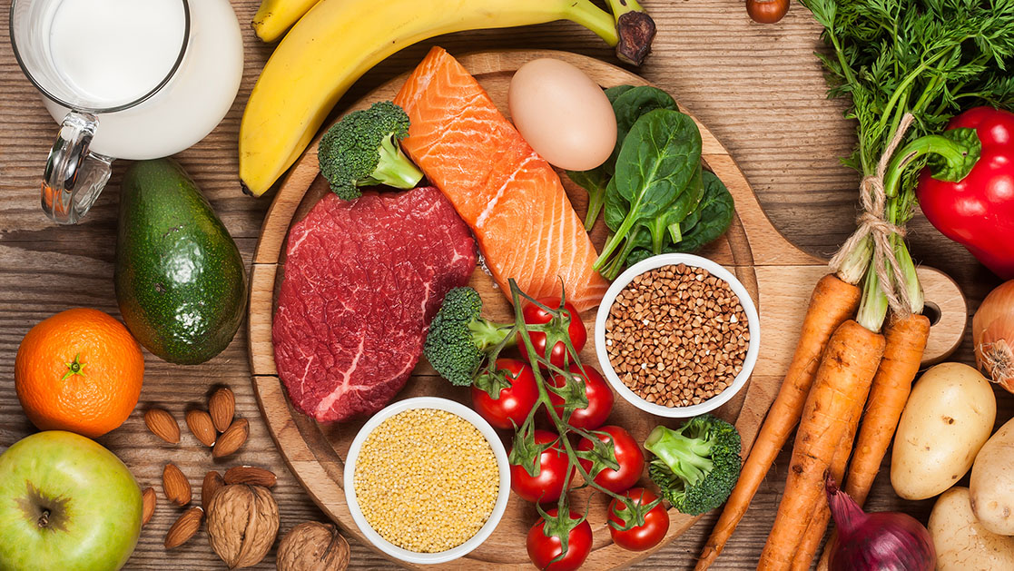 carne, pescado, lácteos, granos, frutas y vegetales